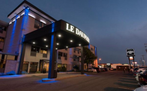 Отель Hôtel & Suites Le Dauphin Québec  Квебек